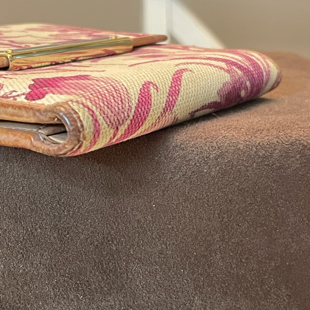 Gucci Cream Compact Wallet With Raspberry Floral … - image 8